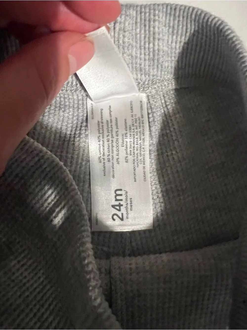 Carter’s Two-Piece Waffle Knit Short Set in Light Gray Size 24 Months